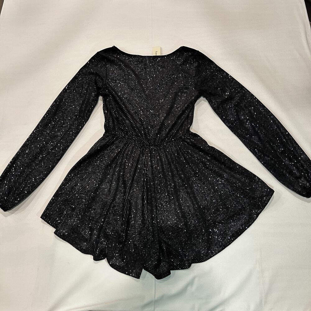 Francesca’s Black Velvet Sequined Long Sleeve V-Neck Mini Dress Women’s Small.